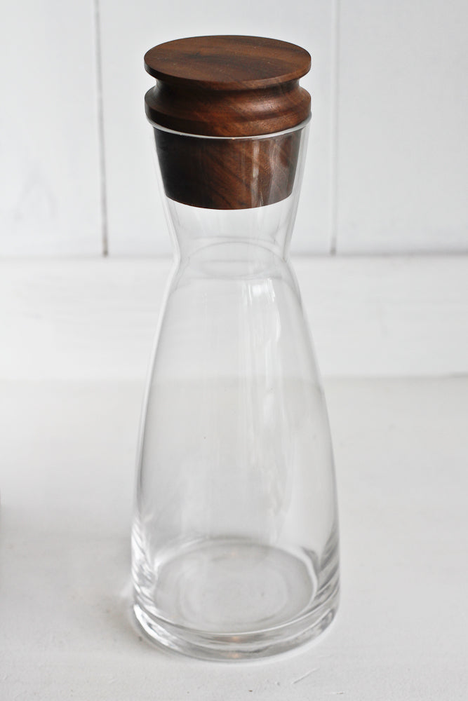 1 Ltr. Carafe with walnut stopper