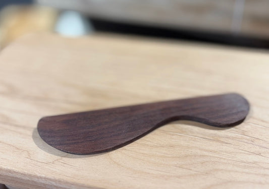 Small walnut spreader
